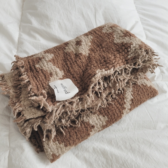 Wilfred Diamond Mosaic Blanket Scarf - Picture 2 of 6